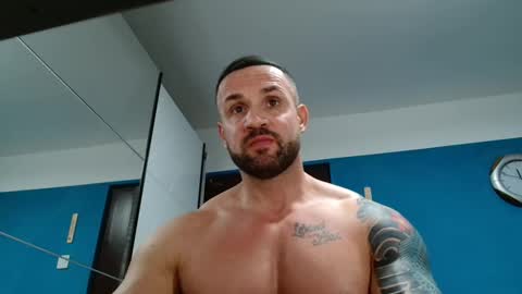 Snapshot of tridentmuscles chatting on February 2025 09:42:02 PM tridentmuscles online show from February 2025 09:42:02 PM