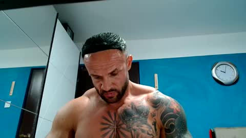 Snapshot of tridentmuscles chatting on October 2025 07:03:02 PM tridentmuscles online show from October 2025 07:03:02 PM