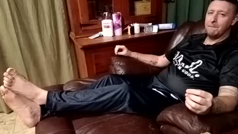 Snapshot of trillnonymau5 chatting on December 2024 04:31:02 AM trillnonymau5 online show from December 2024 04:31:02 AM