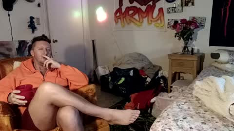 Snapshot of trillnonymau5 chatting on December 2024 01:22:02 PM trillnonymau5 online show from December 2024 01:22:02 PM