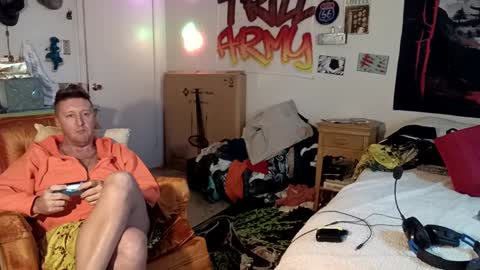 Snapshot of trillnonymau5 chatting on December 2024 10:22:01 PM trillnonymau5 online show from December 2024 10:22:01 PM