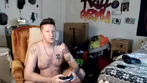 Snapshot of trillnonymau5 chatting on December 2024 04:28:01 PM trillnonymau5 online show from December 2024 04:28:01 PM