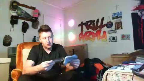 Snapshot of trillnonymau5 chatting on January 2025 01:41:02 PM trillnonymau5 online show from January 2025 01:41:02 PM