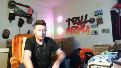 Snapshot of trillnonymau5 chatting on January 2025 05:26:01 PM trillnonymau5 online show from January 2025 05:26:01 PM