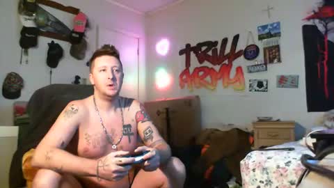 Snapshot of trillnonymau5 chatting on January 2025 07:27:02 PM trillnonymau5 online show from January 2025 07:27:02 PM