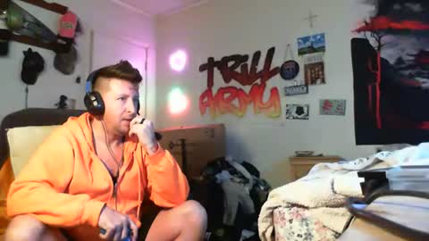 Snapshot of trillnonymau5 chatting on January 2025 06:27:02 PM trillnonymau5 online show from January 2025 06:27:02 PM