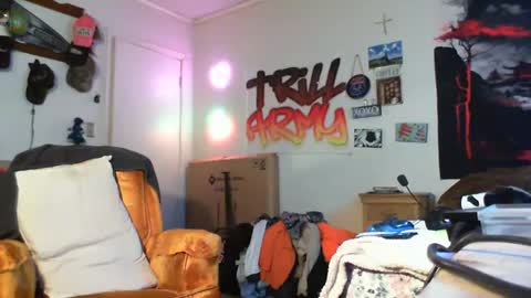 Snapshot of trillnonymau5 chatting on January 2025 09:31:02 PM trillnonymau5 online show from January 2025 09:31:02 PM