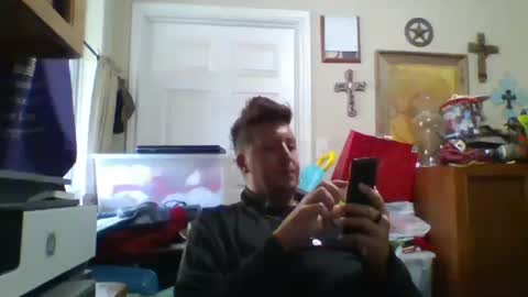 Snapshot of trillnonymau5 chatting on January 2025 10:28:02 PM trillnonymau5 online show from January 2025 10:28:02 PM