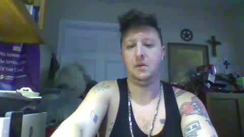 Snapshot of trillnonymau5 chatting on January 2025 11:32:02 PM trillnonymau5 online show from January 2025 11:32:02 PM