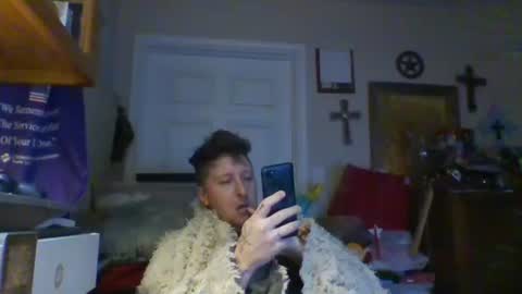 Snapshot of trillnonymau5 chatting on January 2025 10:06:01 AM trillnonymau5 online show from January 2025 10:06:01 AM