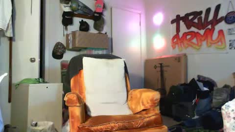 Snapshot of trillnonymau5 chatting on January 2025 08:43:01 AM trillnonymau5 online show from January 2025 08:43:01 AM