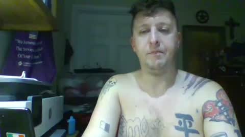 Snapshot of trillnonymau5 chatting on February 2025 05:58:02 AM trillnonymau5 online show from February 2025 05:58:02 AM