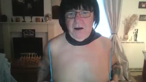 Snapshot of trinity1011 chatting on March 2025 06:43:01 AM trinity1011 online show from March 2025 06:43:01 AM