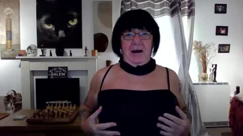 Snapshot of trinity1011 chatting on October 2025 07:09:01 AM trinity1011 online show from October 2025 07:09:01 AM