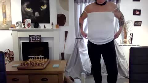 trinity1011 online show from December 2025 08:30:02 AM