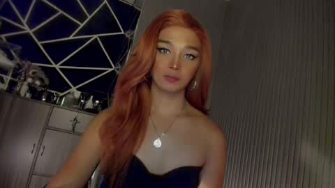 Snapshot of trinityfucksyou chatting on December 2024 01:22:02 PM Ms Ella online show from December 2024 01:22:02 PM