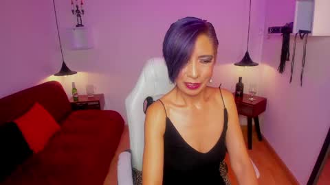 trinityy__ online show from June 2026 08:00:01 PM