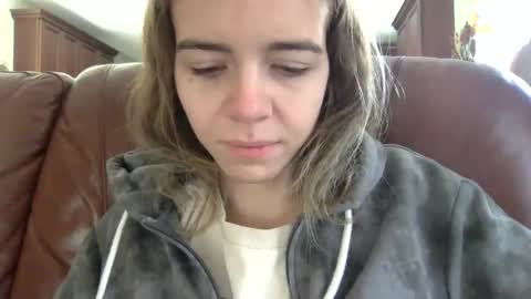 trippybb222 online show from November 2025 03:56:01 PM