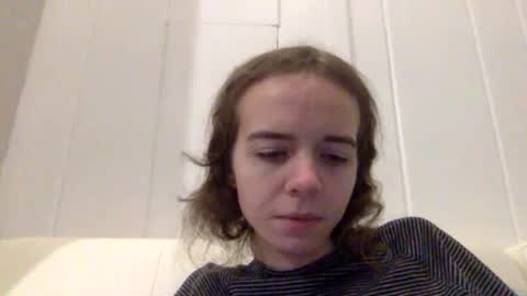 trippybb222 online show from December 2025 03:15:01 AM