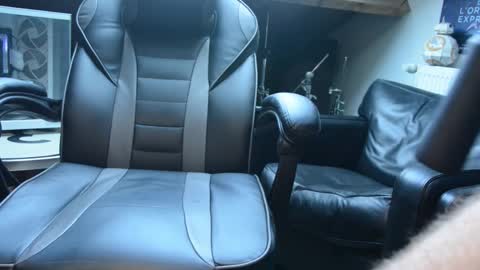 Snapshot of tripstocum chatting on October 2025 12:00:02 PM FluideAmer online show from October 2025 12:00:02 PM