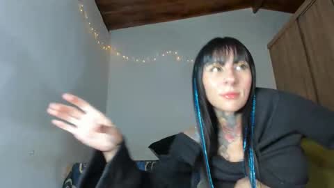 Snapshot of tristan_fantasycam22 chatting on April 2026 01:10:01 AM Tristan And Samara online show from April 2026 01:10:01 AM