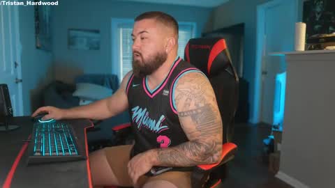 tristanhardwood online show from March 2025 10:41:02 PM