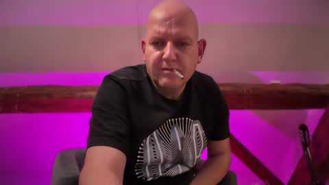 Triton online show from October 2025 05:19:02 AM