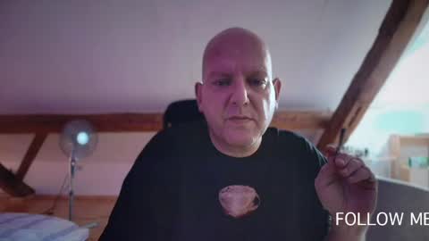 Snapshot of tritonspace chatting on May 2026 06:52:01 AM Triton online show from May 2026 06:52:01 AM