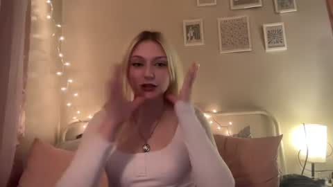 Snapshot of trixilee24 chatting on July 2026 06:11:02 AM Trixi online show from July 2026 06:11:02 AM