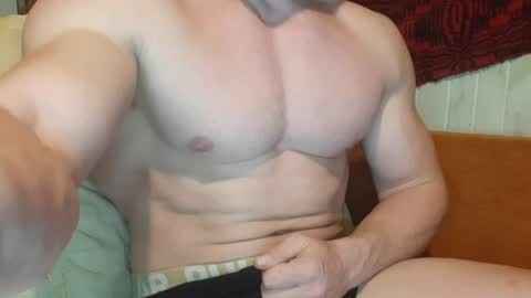 Troncq online show from December 2024 06:18:02 PM