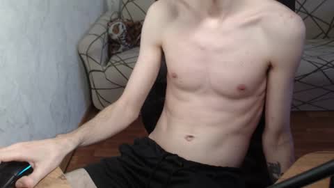 Snapshot of trone41 chatting on December 2025 04:18:02 AM I POST MY FUCKING VIDEOS AND PICS online show from December 2025 04:18:02 AM