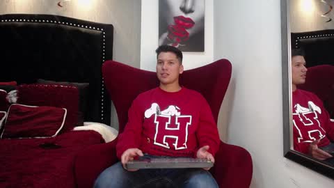 Snapshot of troy_evanss chatting on January 2025 07:08:01 AM Troy online show from January 2025 07:08:01 AM