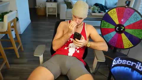 Snapshot of troy_greenxo chatting on February 2026 10:25:02 PM Troy Green online show from February 2026 10:25:02 PM