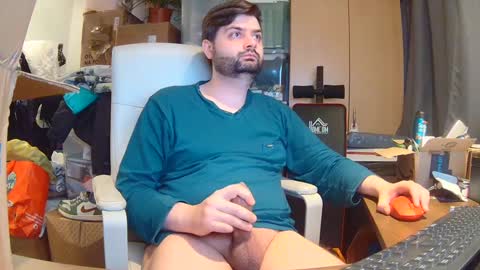 Snapshot of trustmelove chatting on February 2025 07:13:02 AM Trustmelove online show from February 2025 07:13:02 AM