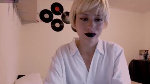 Cait online show from November 2025 04:46:01 AM