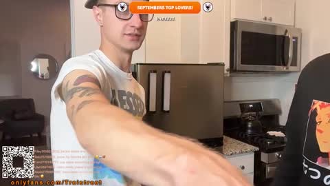 Treistoph online show from November 2025 12:45:02 PM