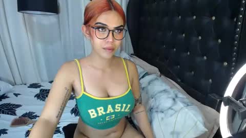 Snapshot of ts_tatiana chatting on February 2025 10:07:02 PM billie online show from February 2025 10:07:02 PM