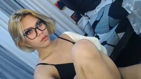 Snapshot of ts_tatiana chatting on October 2025 12:09:02 AM billie online show from October 2025 12:09:02 AM