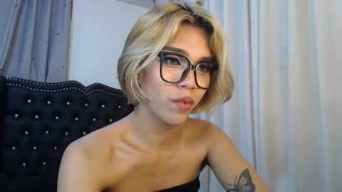 Snapshot of ts_tatiana chatting on October 2025 11:28:02 PM billie online show from October 2025 11:28:02 PM