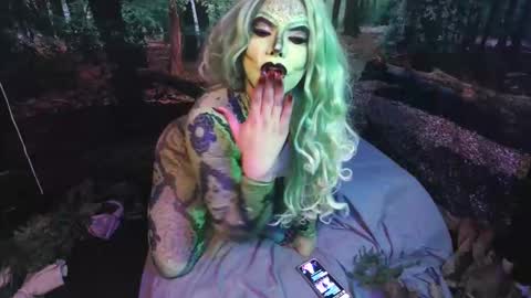 Jessie online show from October 2025 12:19:01 AM