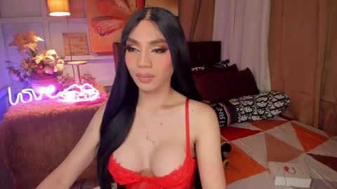 Snapshot of tsqueenselena chatting on January 2025 04:01:02 AM Queen Selena online show from January 2025 04:01:02 AM