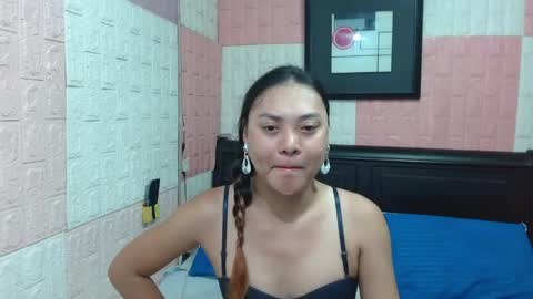 Snapshot of tssimplycutiets chatting on May 2026 10:42:01 AM Kirei online show from May 2026 10:42:01 AM