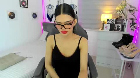 tstoni_talks online show from November 2025 06:23:02 PM