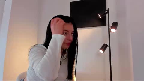 Tsuky online show from November 2025 06:09:02 PM