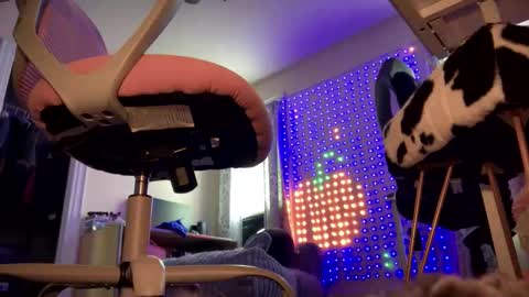 MOCHI NEXT DOOR online show from September 2025 05:45:01 PM