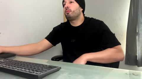 Snapshot of tuamante000 chatting on December 2024 04:38:02 PM Stimulation make me Cum in Public or in Pvt online show from December 2024 04:38:02 PM