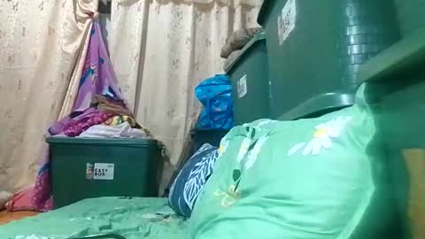 Mae online show from April 2026 09:52:01 PM