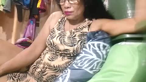 Snapshot of tuchmegently chatting on May 2026 10:40:02 PM Mae online show from May 2026 10:40:02 PM