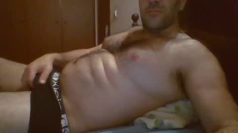 Snapshot of tuga_man_ chatting on February 2025 12:30:01 AM tuga man online show from February 2025 12:30:01 AM