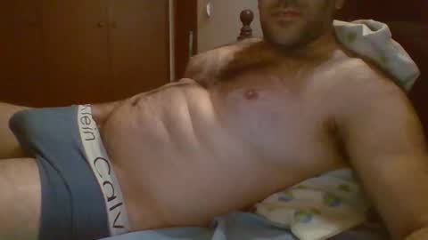 Snapshot of tuga_man_ chatting on February 2025 11:05:01 PM tuga man online show from February 2025 11:05:01 PM